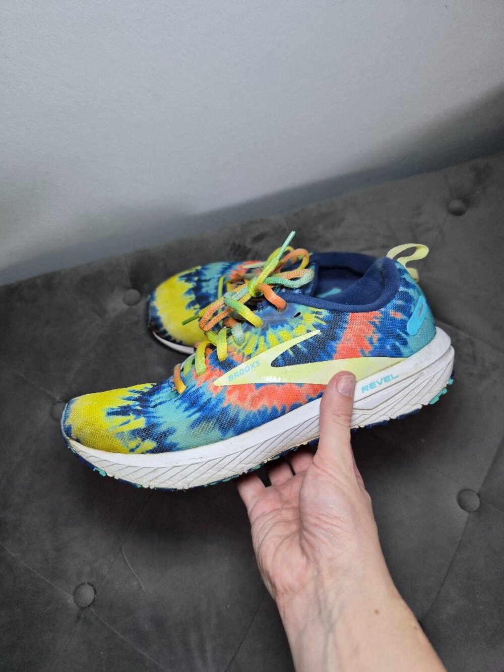 Tie Dye Brooks Shoes Womens 9 running